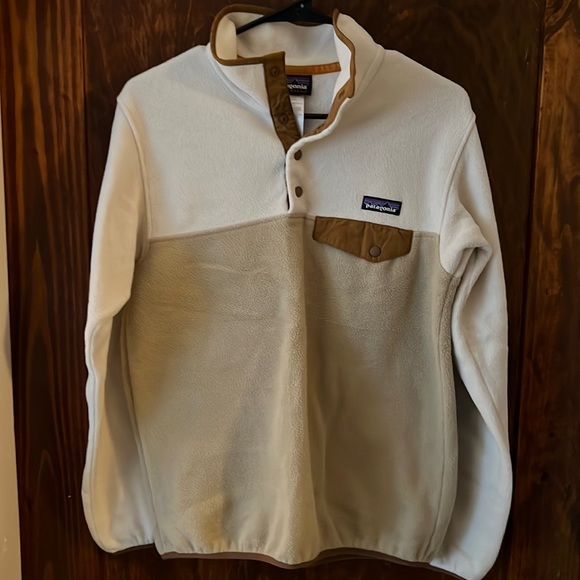 Patagonia Tops - Patagonia Two-Tone Cream and Tan Snap Pullover Fleece